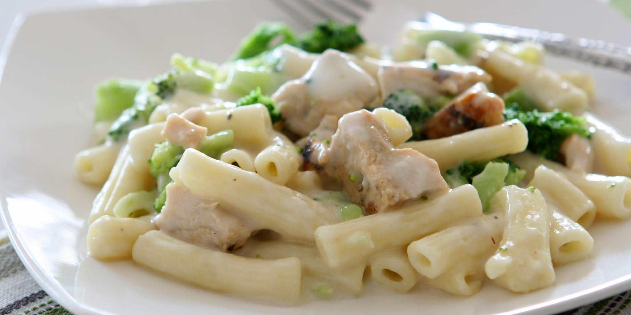 Chicken Broccoli Alfredo at foodious.com