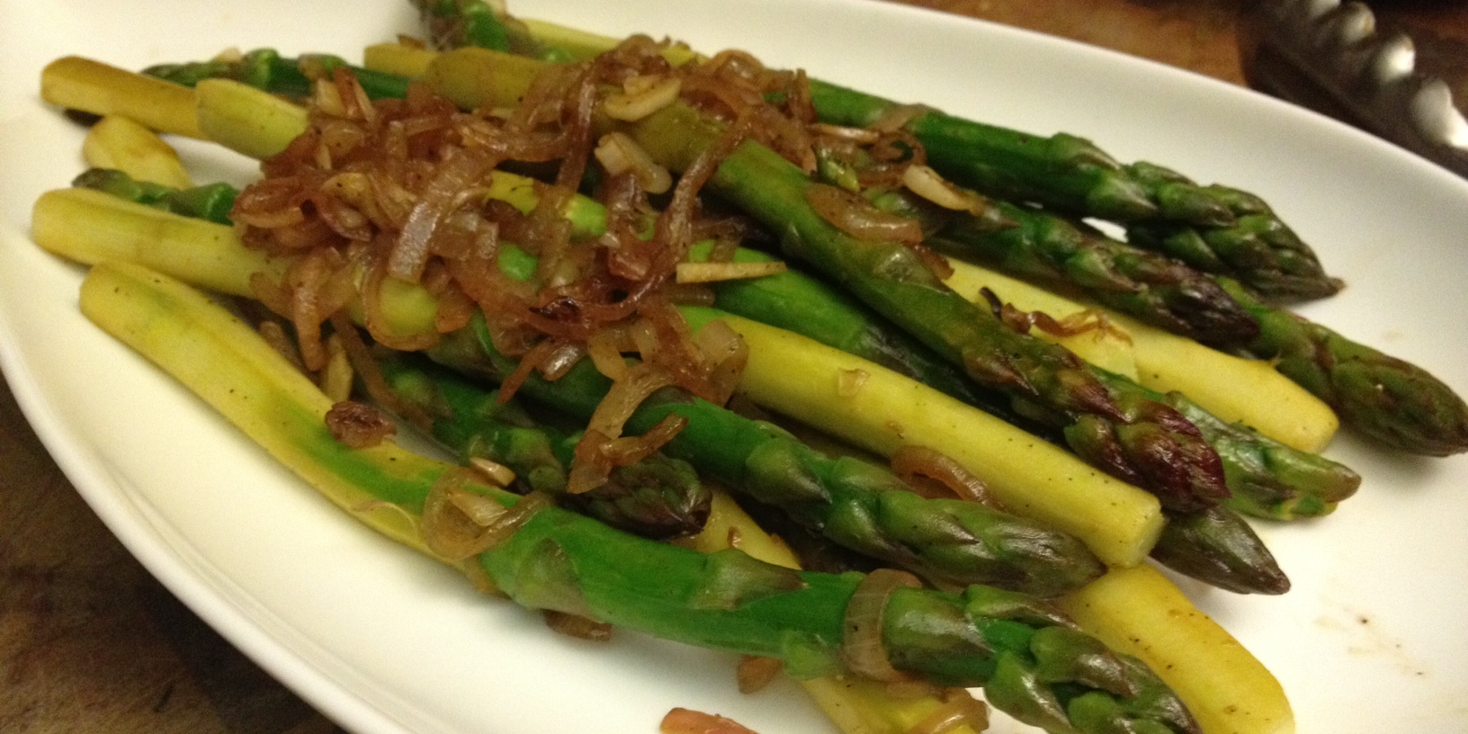 Pan-Roasted Asparagus with Lemon and Caramelized Shallots at foodious.com