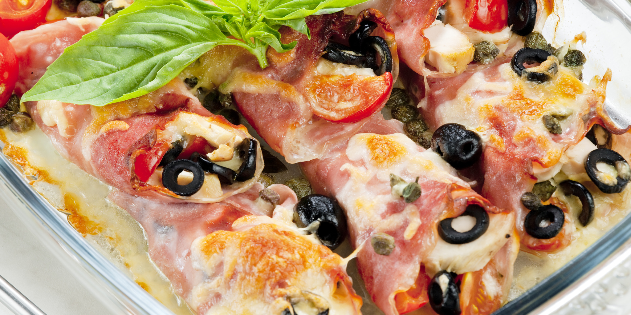 Baked Ham Rolls with Chicken and Olives at foodious.com