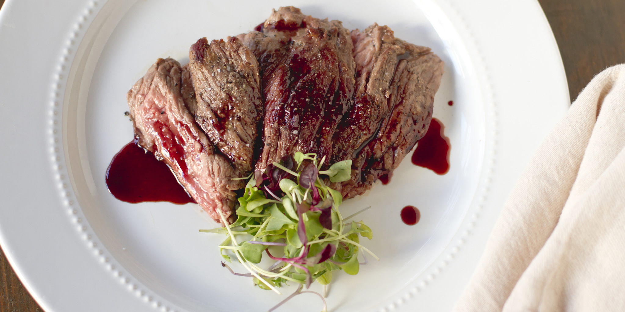 Skirt Steak with Pomegranate Sauce at foodious.com