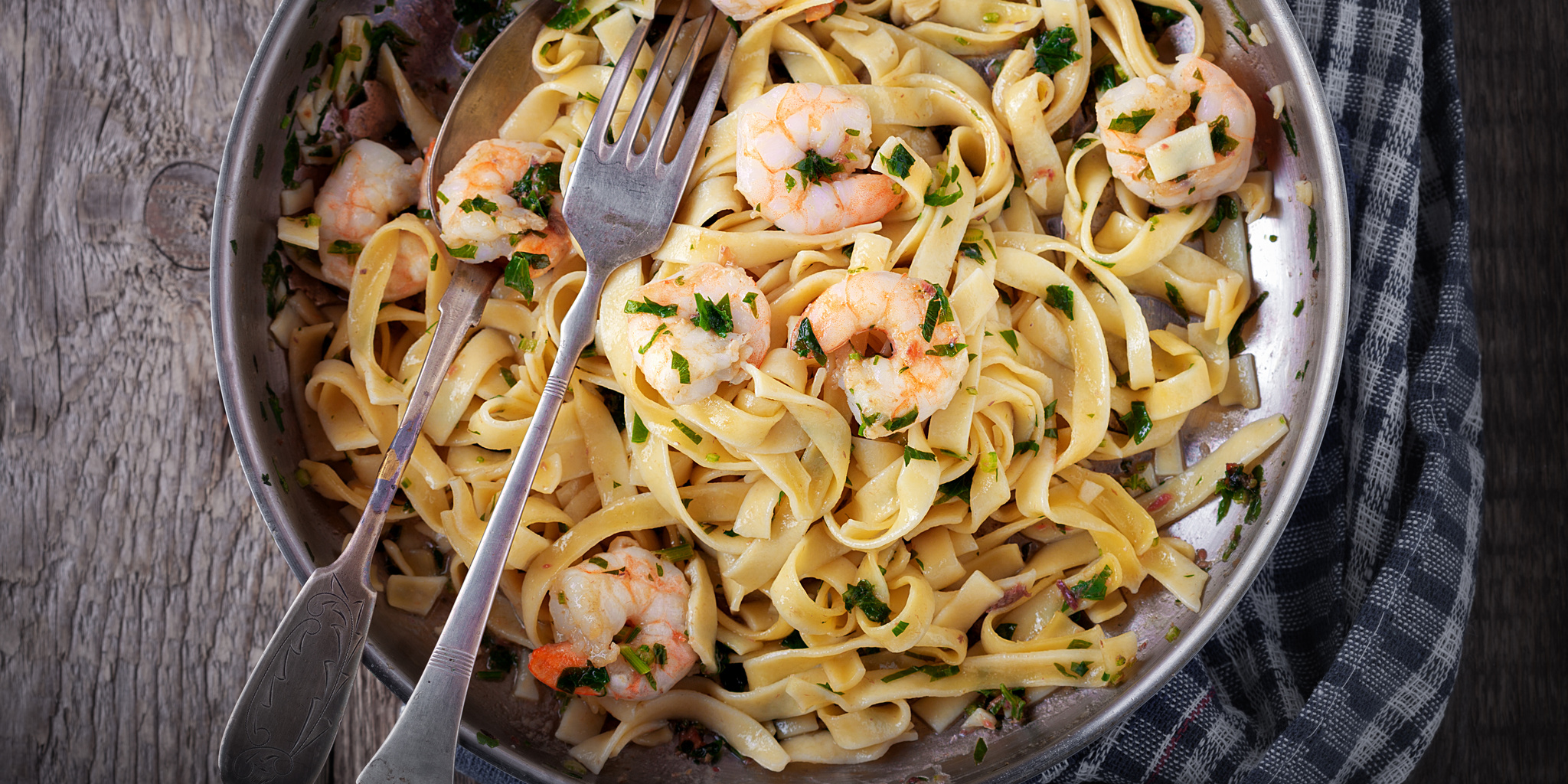 Shrimp Scampi with Tagliatelle at foodious.com