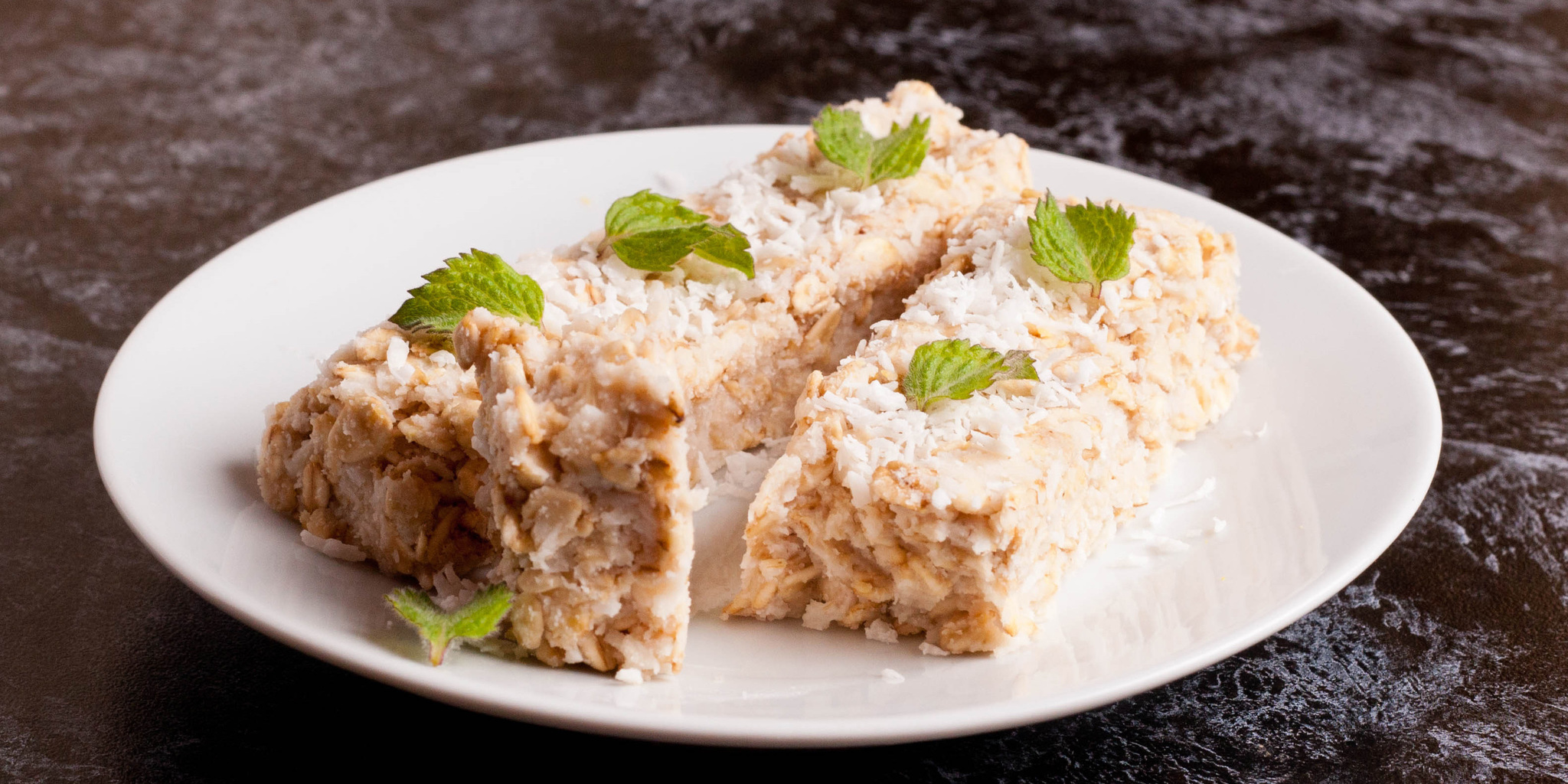 Coconut Oat Bar at foodious.com