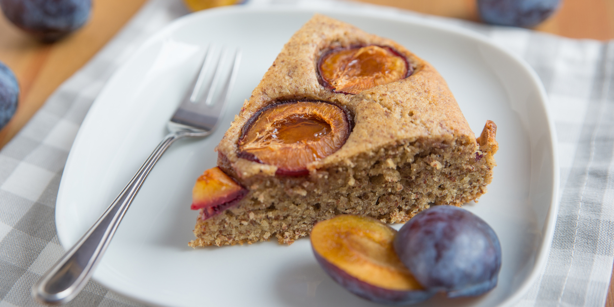 Spiced Plum Cake at foodious.com