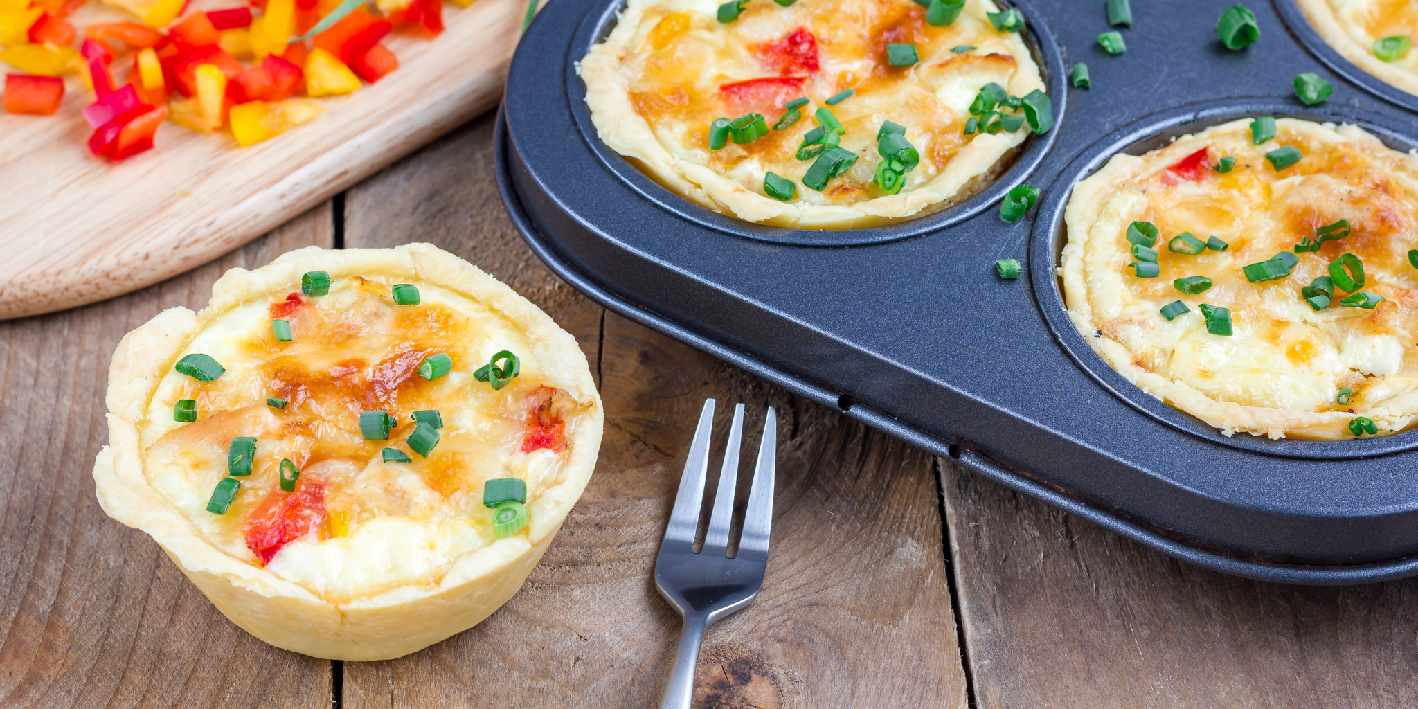 Mini Quiche with Chicken and Bell Pepper at foodious.com