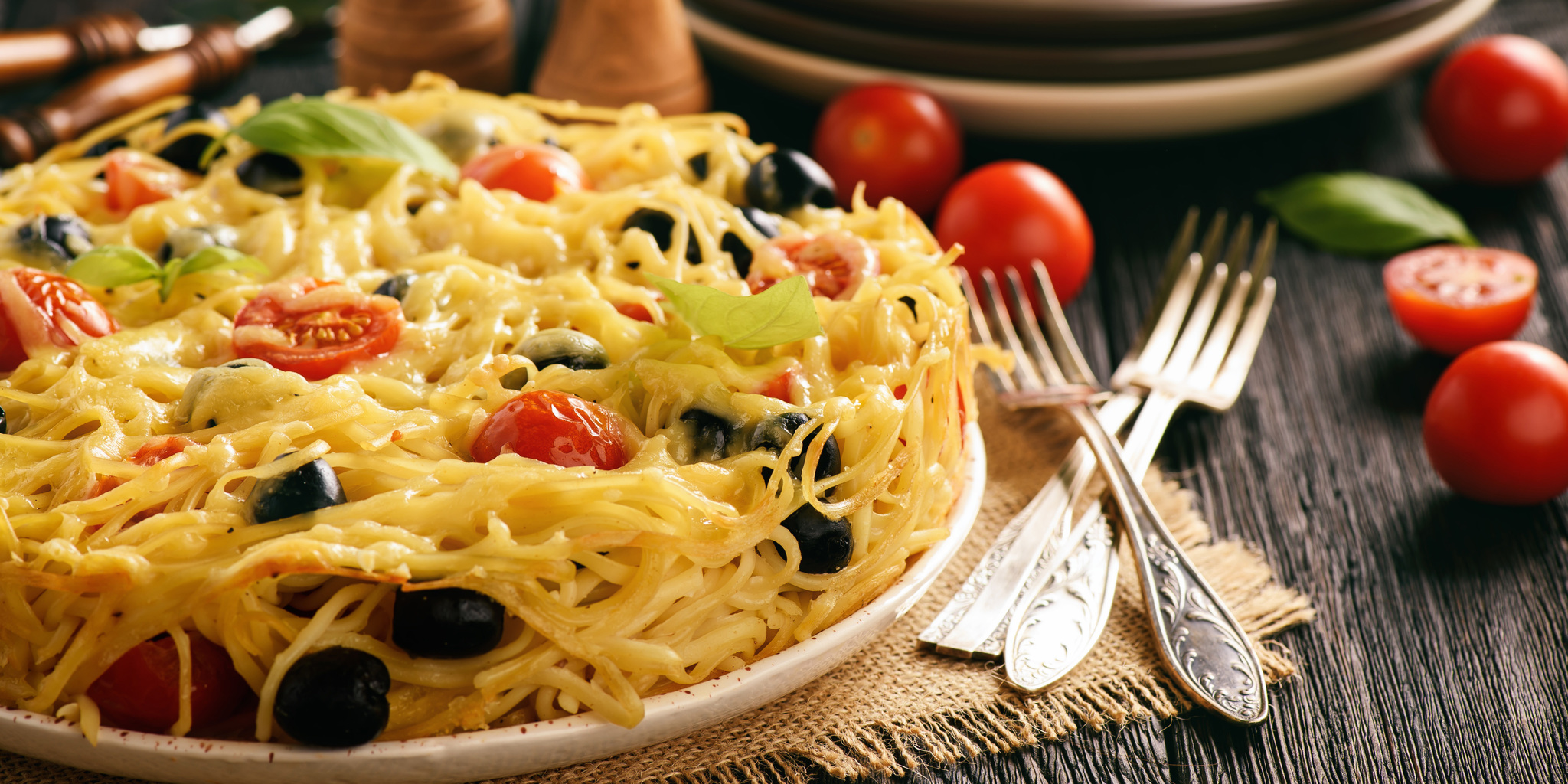 Skillet Baked Spaghetti with Olives and Tomatoes at foodious.com