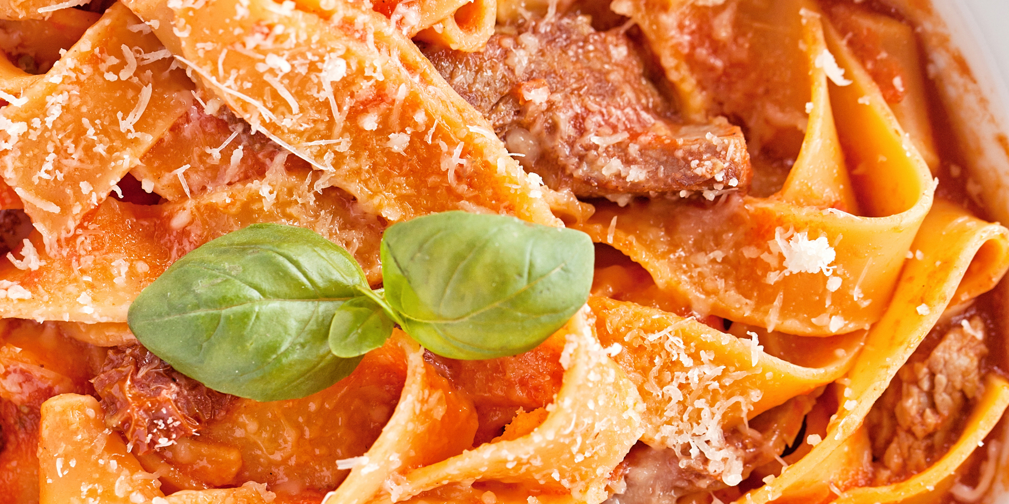 Slow Cooker Beef Ragu with Pappardelle at foodious.com