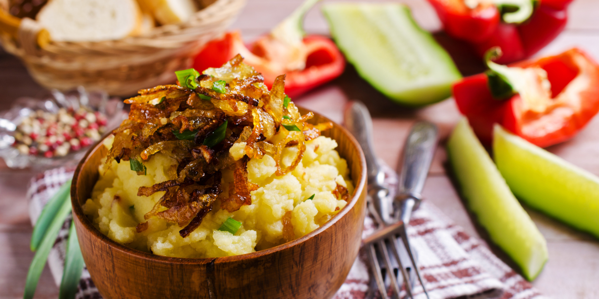 Garlic Mashed Potatoes with Caramelized Onion at foodious.com